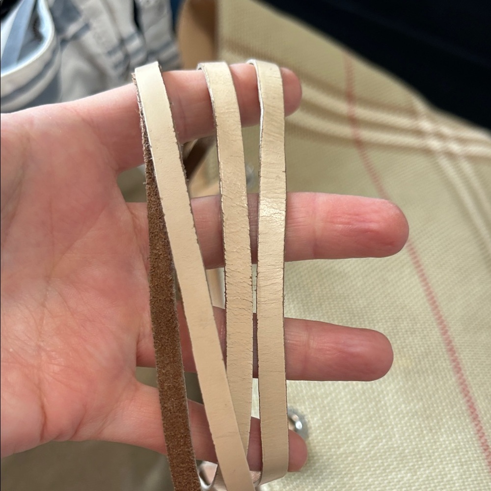 Burberry Tan Tote Bag - Picture 8 of 10
